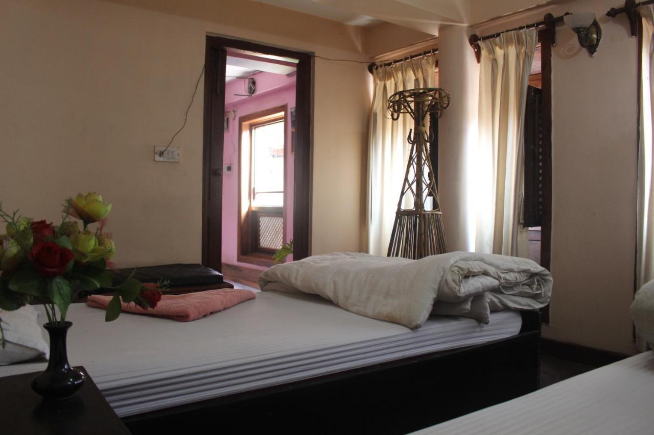 Moonlight Guest House Bhatgoan Екстериор снимка